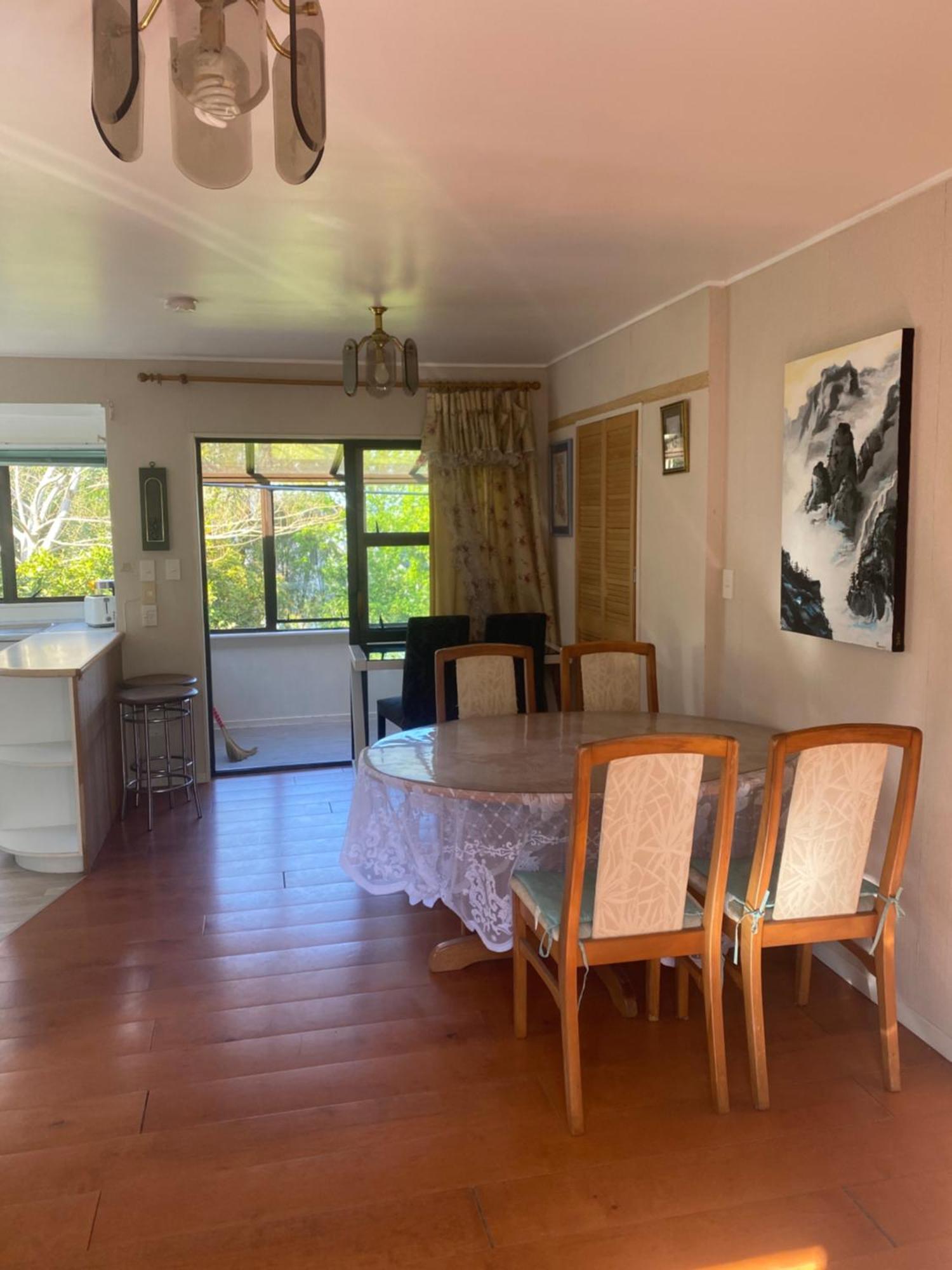Villa Beautiful Estuary Views In Shelly Park à Auckland Extérieur photo